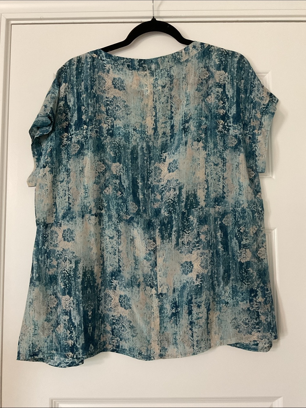 Johnny Was Pete & Greta Silk Blouse Blue Cream Abstract Print Top M - Picture 5 of 8
